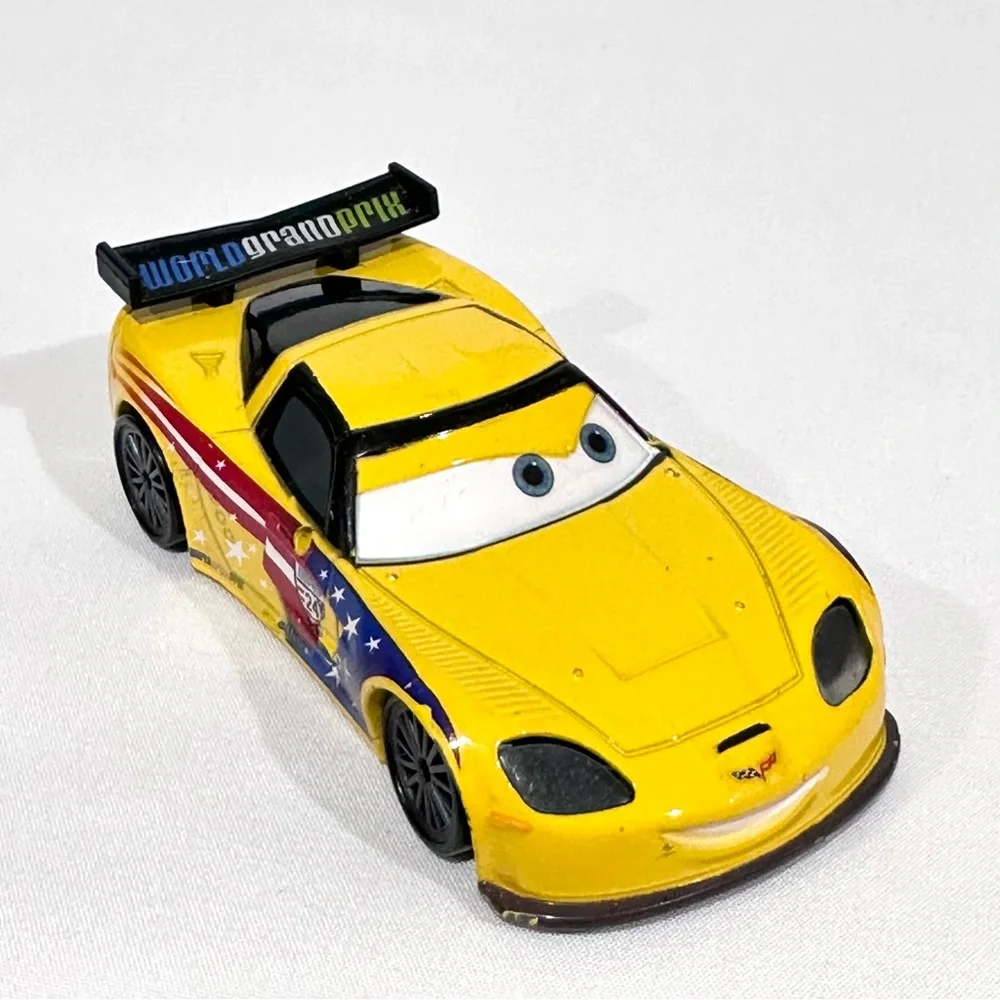 Disney Store Cars 1:43 Deluxe Jeff Gorvette World Grand Prix Die-cast